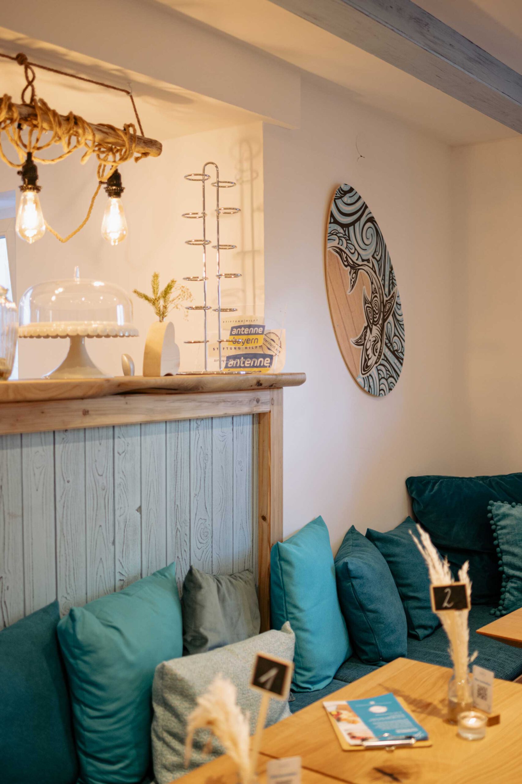 Die Bar im Cafe Miteinand